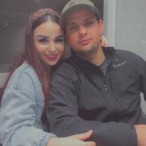 Meet your Posher, Daniela